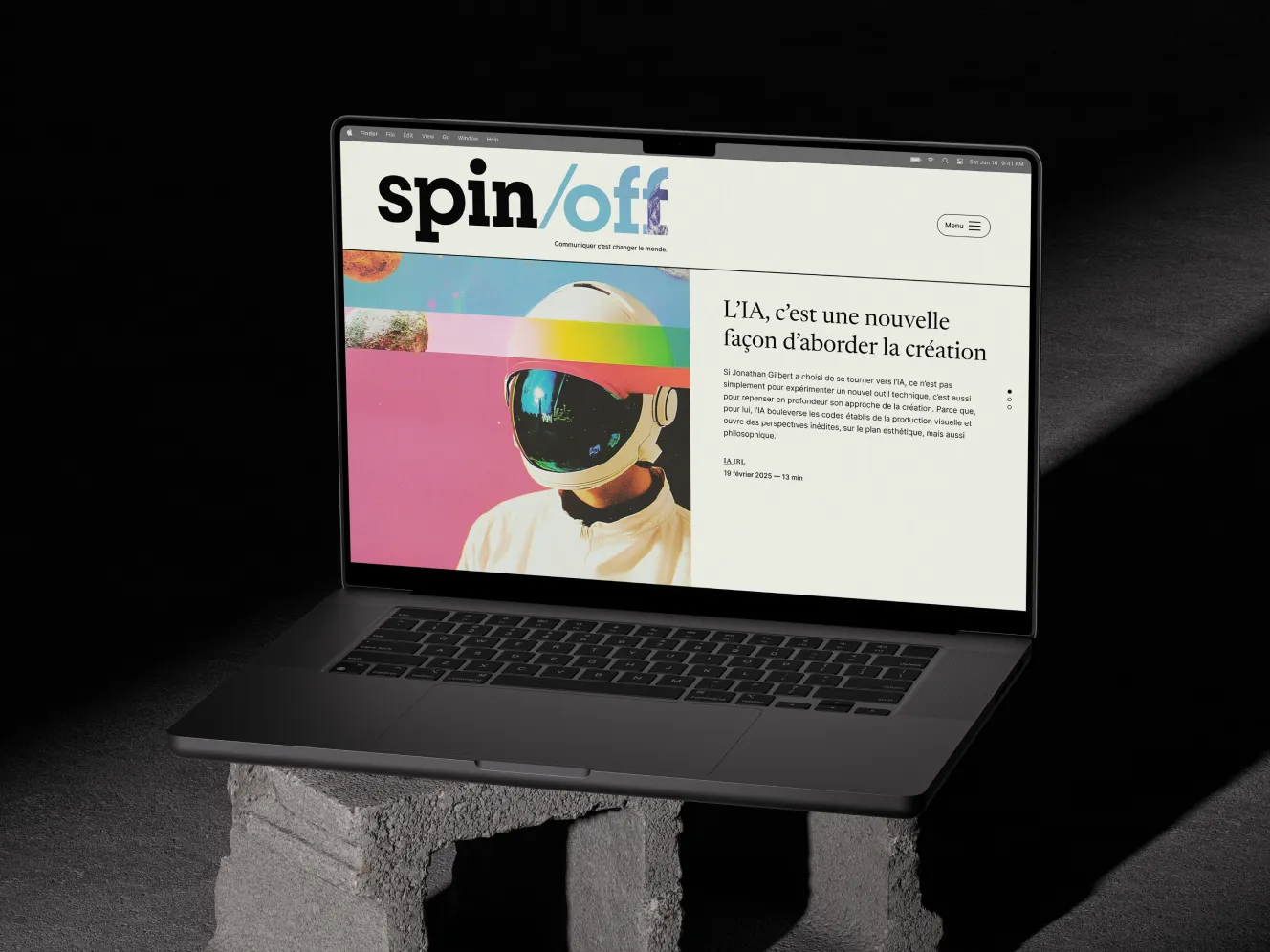 Ordinateur ouvert sur la page d'acceuil du site Spin/Off